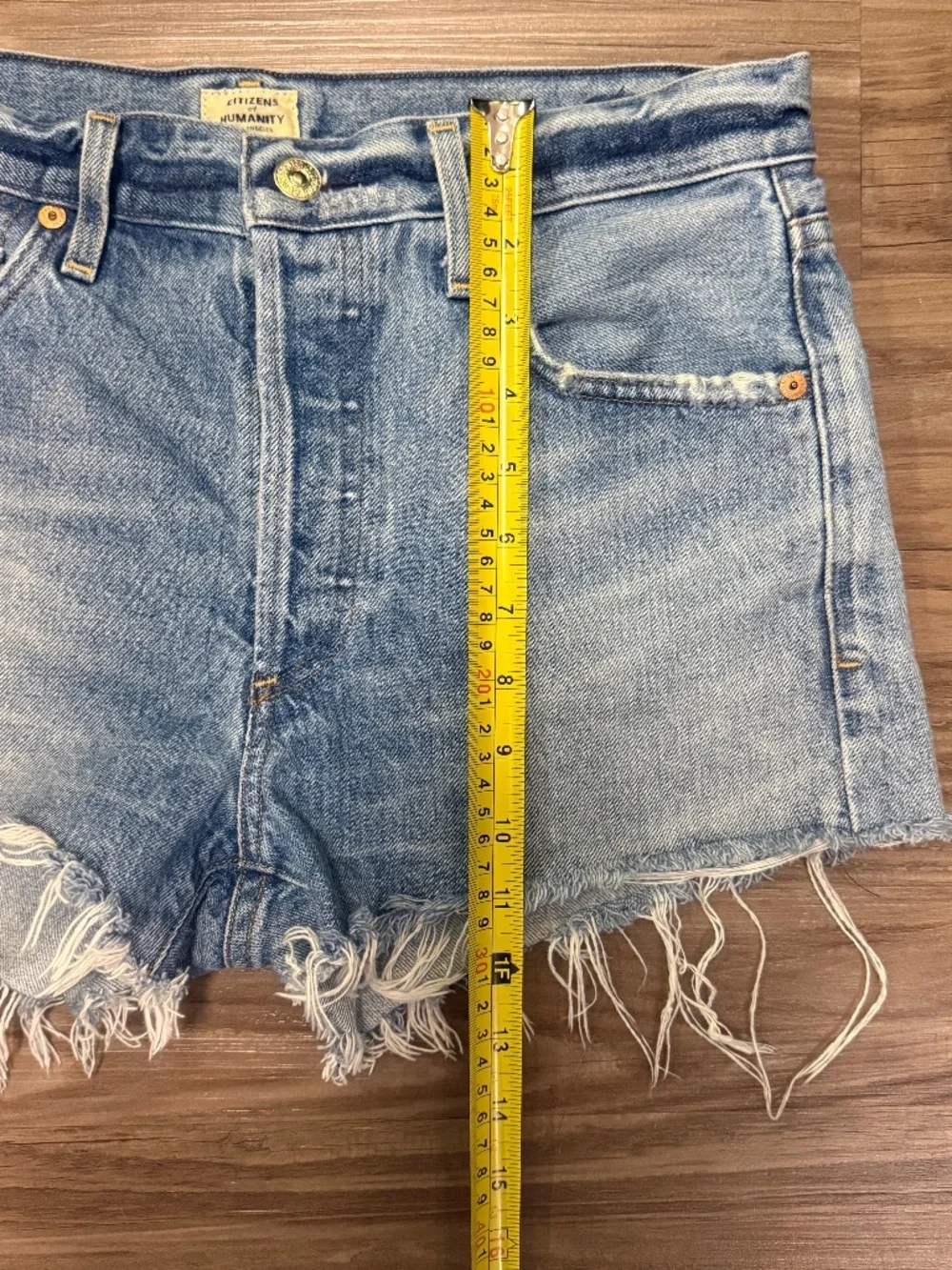 Citizens of Humanity Bree Relaxed Shorts Daze Raw Hem W26 $148